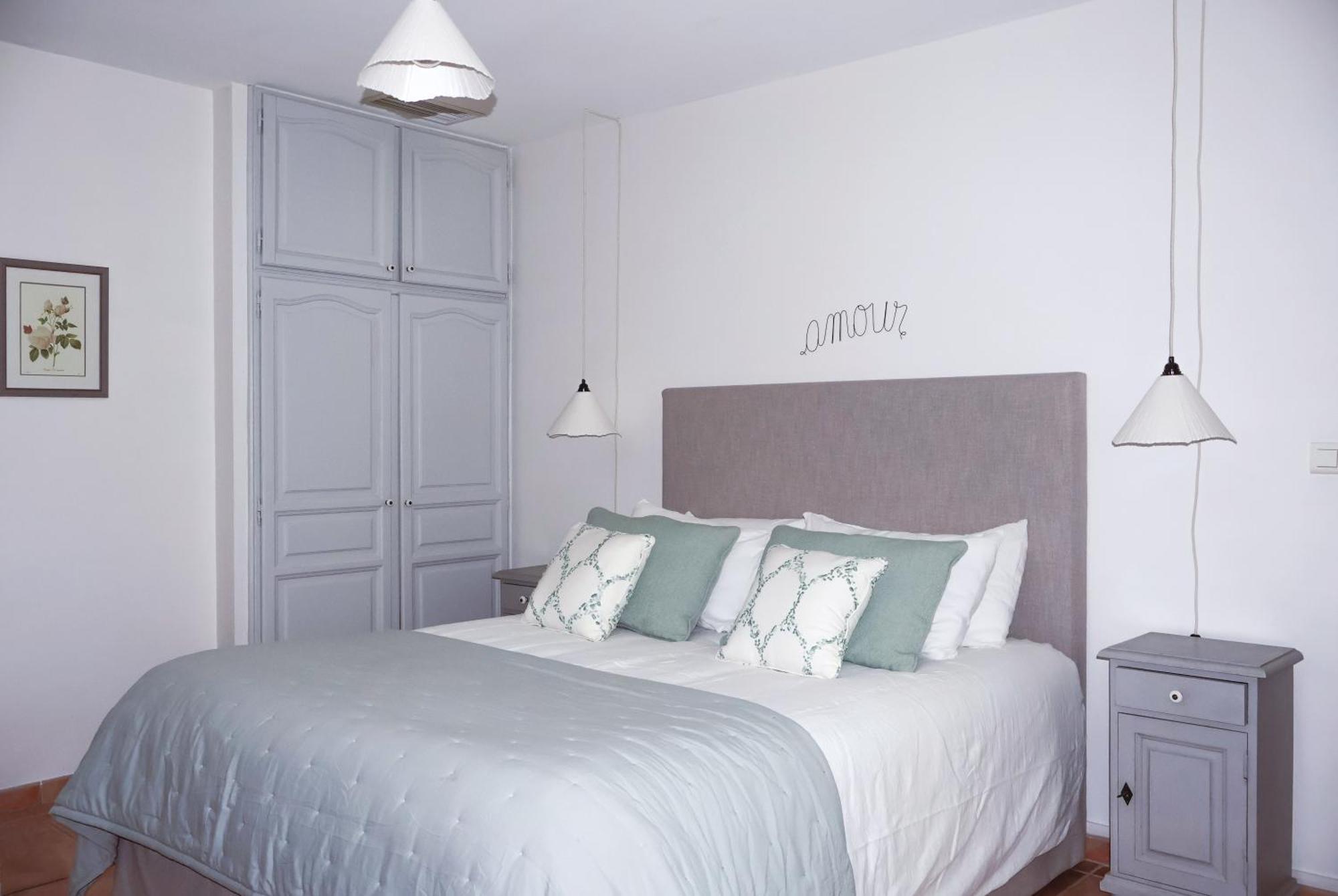 Blanche Fleur Hotel Châteauneuf-de-Gadagne Eksteriør billede
